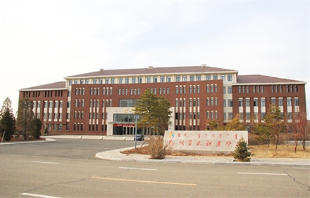 包頭藝術(shù)職業(yè)學(xué)校綜合樓